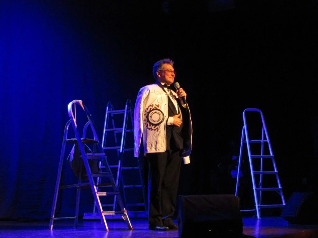 Shows e oficinas de formação artística entram no circuito do humor piauiense pós-pandemia.