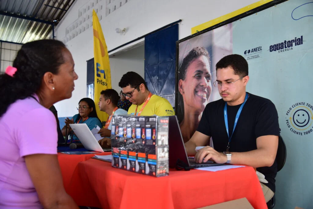 Equatorial Piauí promove mutirão de serviços com troca de geladeiras em São João do Piauí