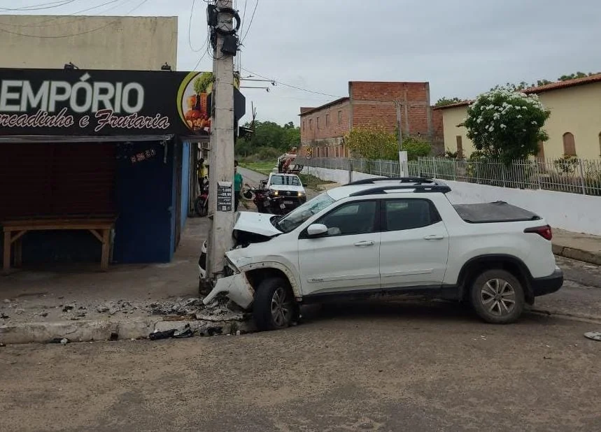 Equatorial Piauí registra um aumento de quase 40% nos casos de abalroamentos de postes nos primeiros meses do ano