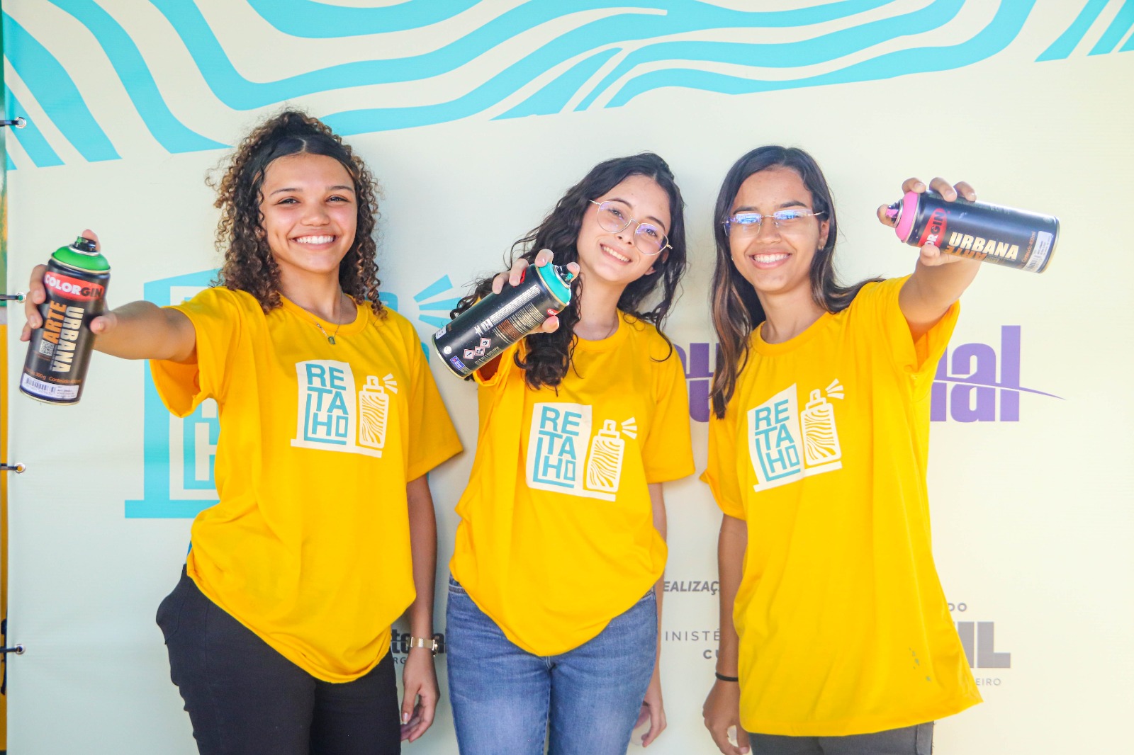 Escolas públicas estaduais recebem oficina de graffiti promovidas pelo Festival Retalho